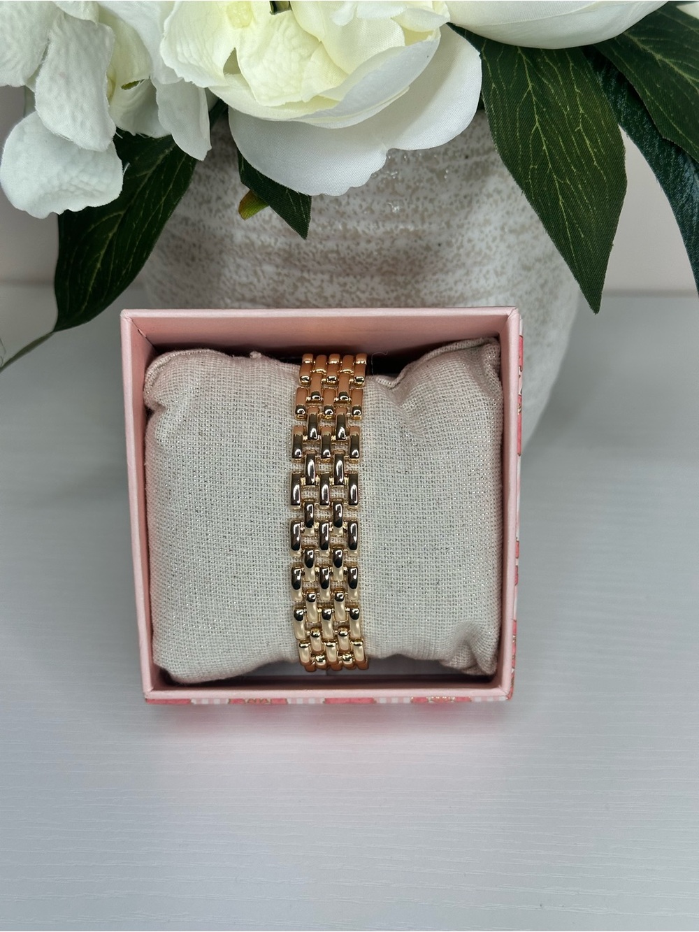 House of Harlow 1960 Gold Chain Bracelet With Box NWT - Picture 3 of 4